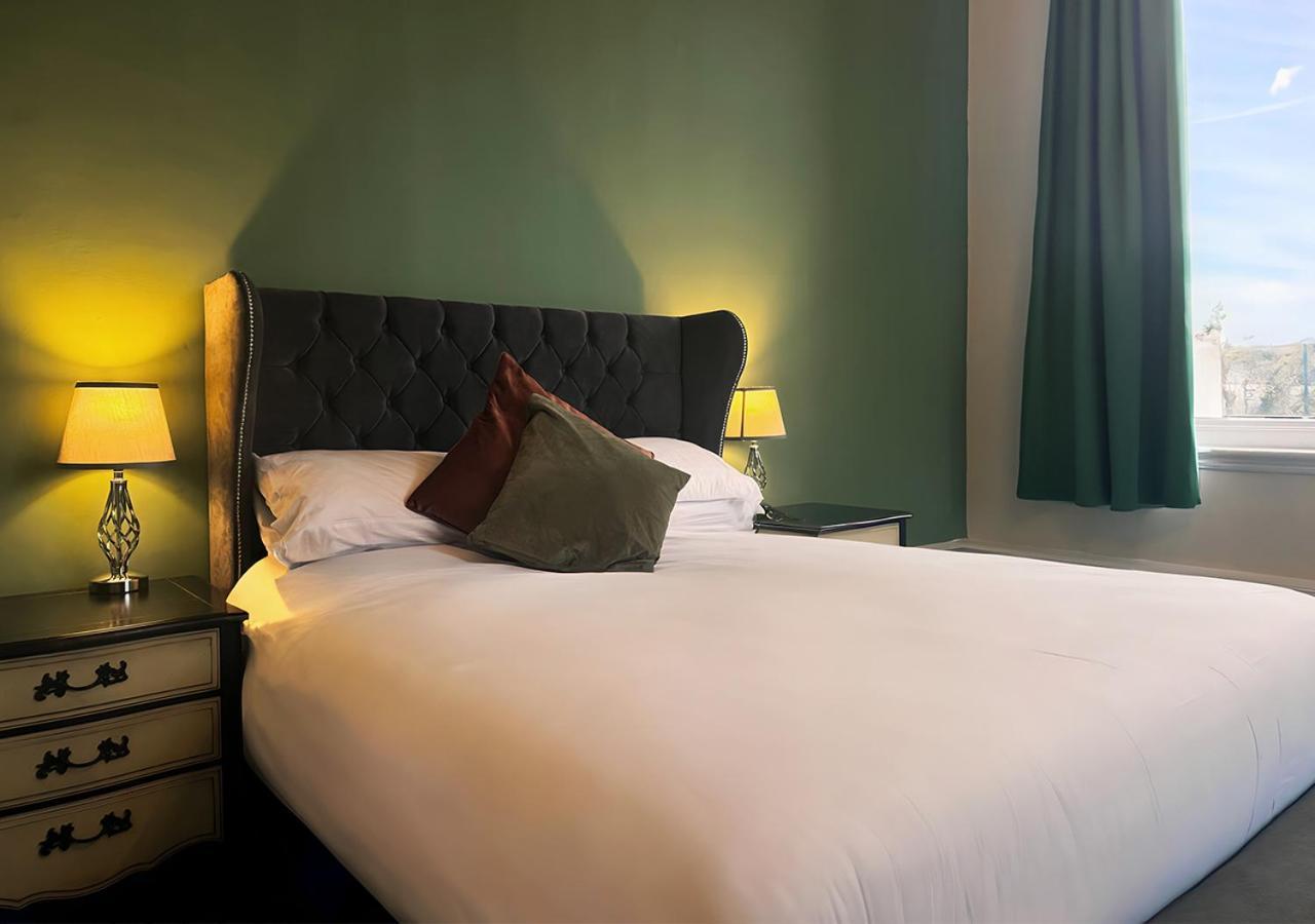 Station Lounge & Rooms 克利夫罗 外观 照片
